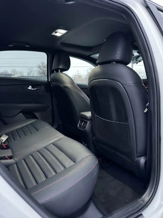 2023 Kia Forte - Image 16 of 19