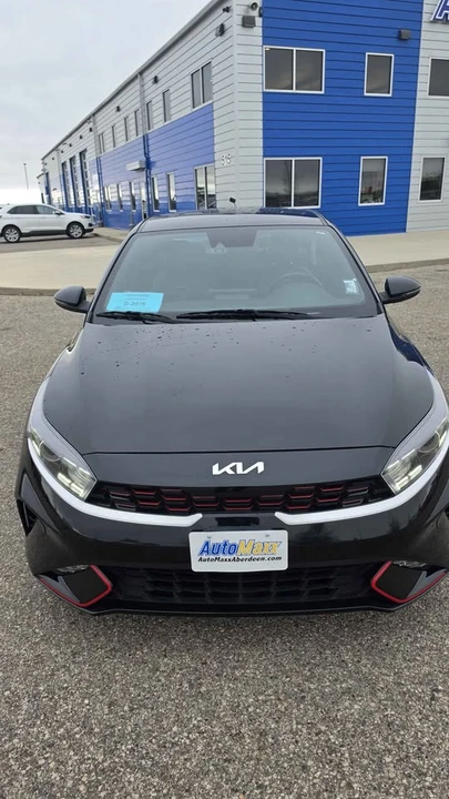 2023 Kia Forte - Image 4 of 11