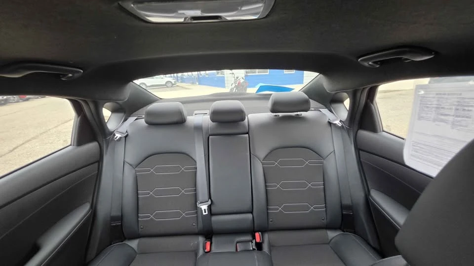 2023 Kia Forte - Image 10 of 11