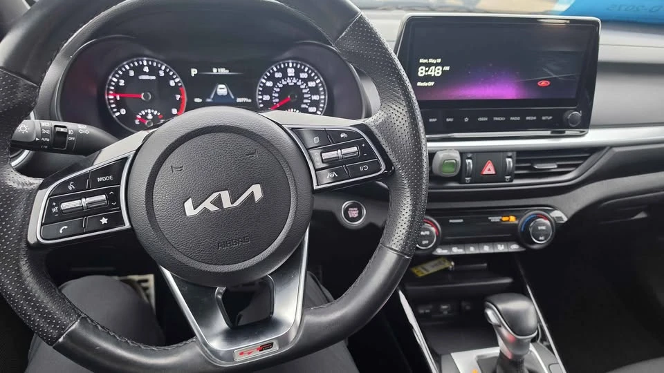 2023 Kia Forte - Image 8 of 11
