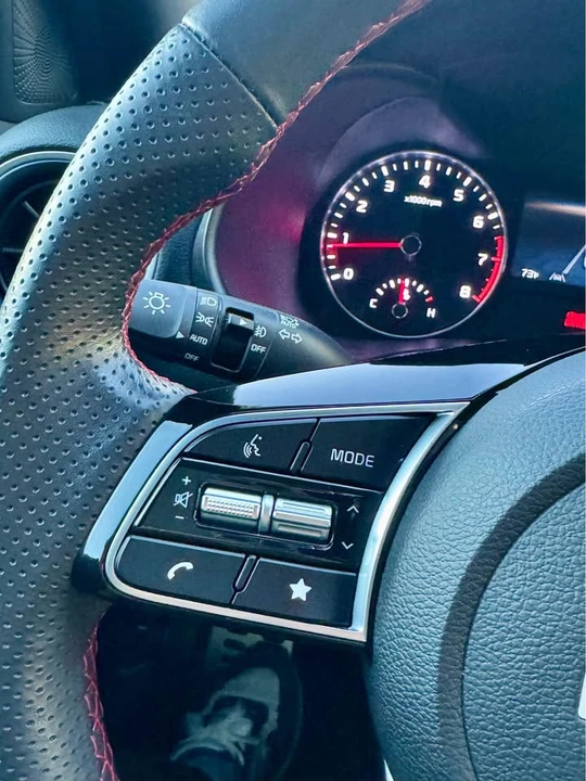 2023 Kia Forte - Image 9 of 15