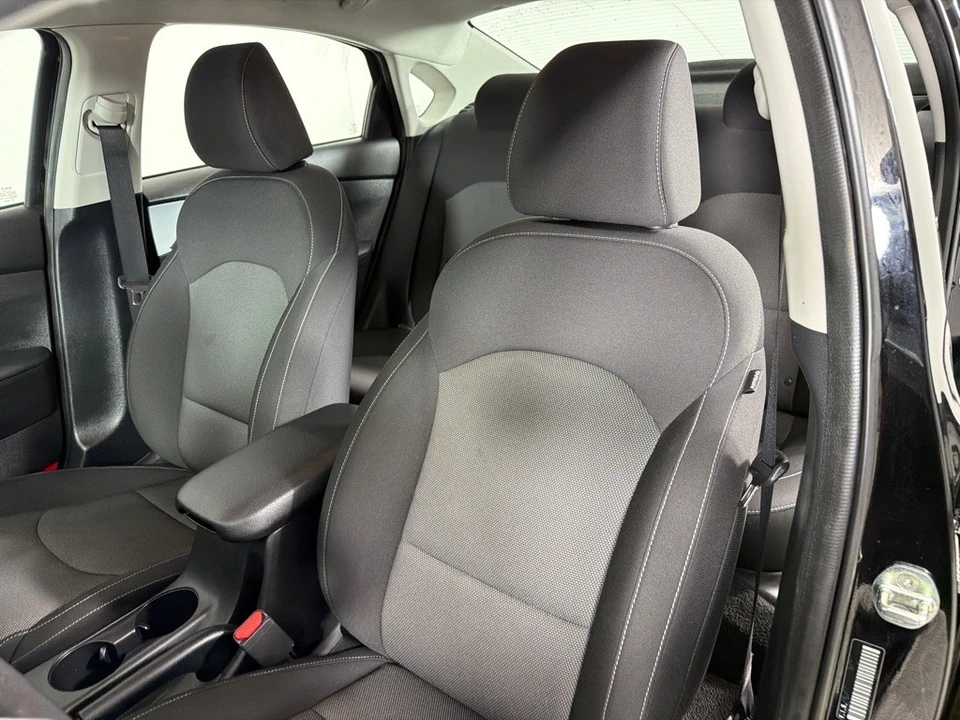 2023 Kia Forte - Image 13 of 21