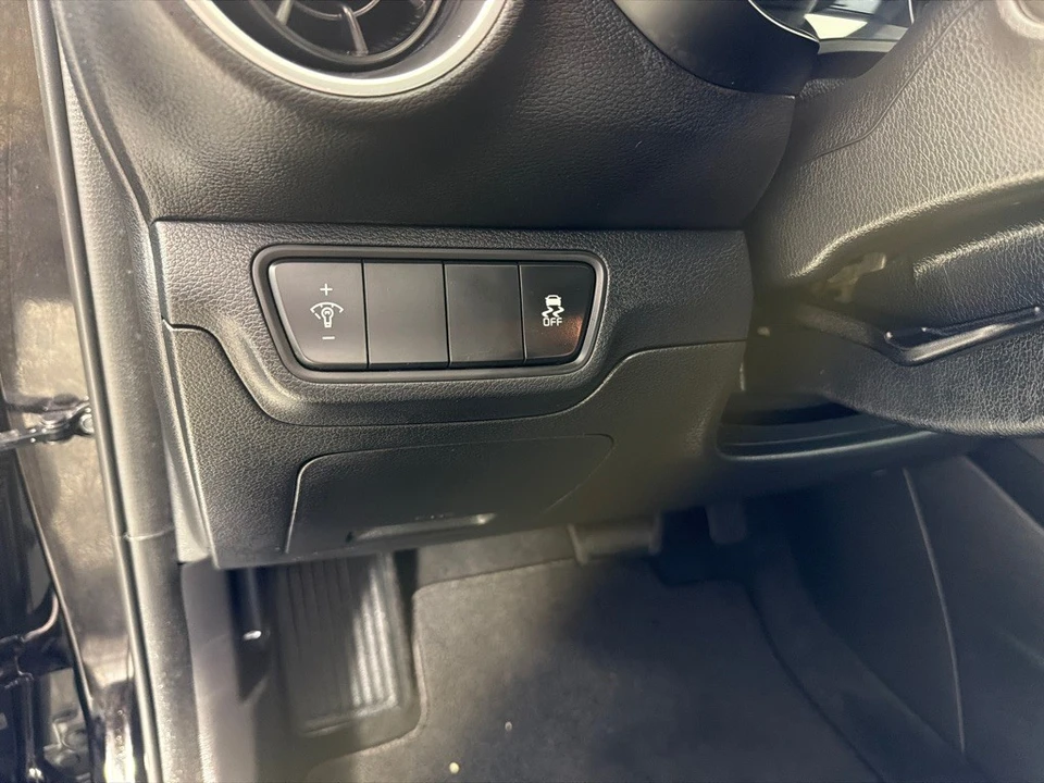 2023 Kia Forte - Image 15 of 21