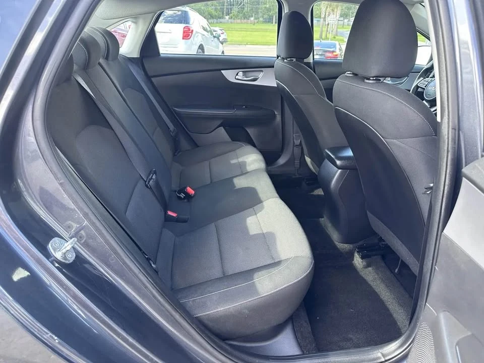 2023 Kia Forte - Image 4 of 19