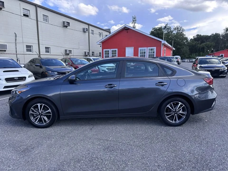 2023 Kia Forte - Image 15 of 19