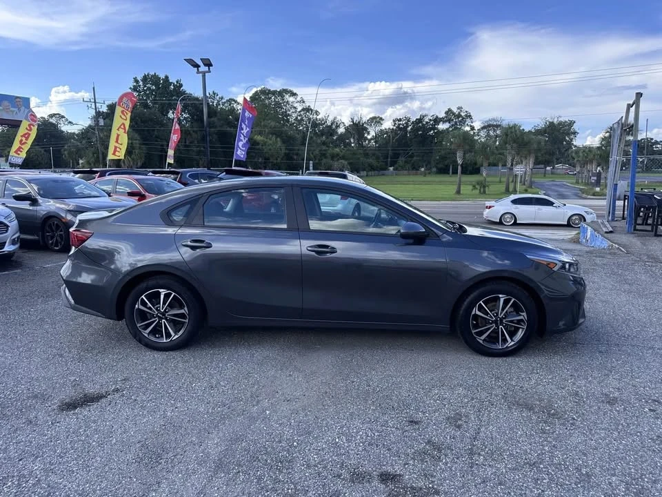 2023 Kia Forte - Image 19 of 19