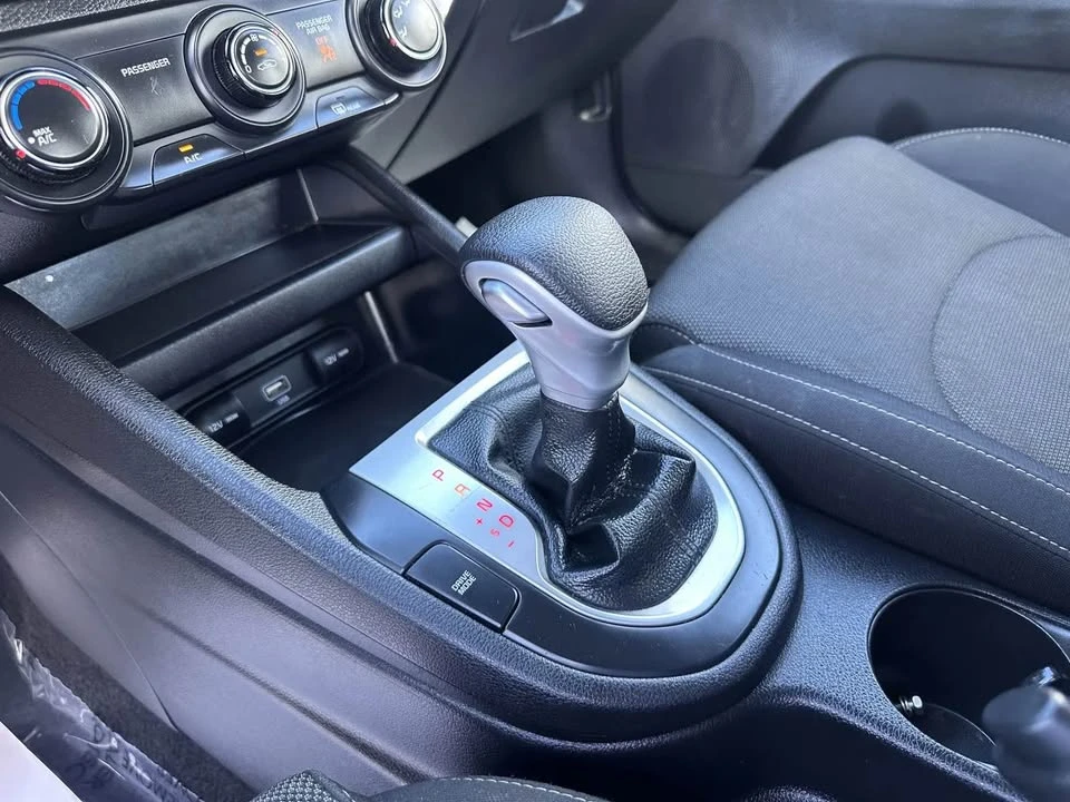 2023 Kia Forte - Image 13 of 19