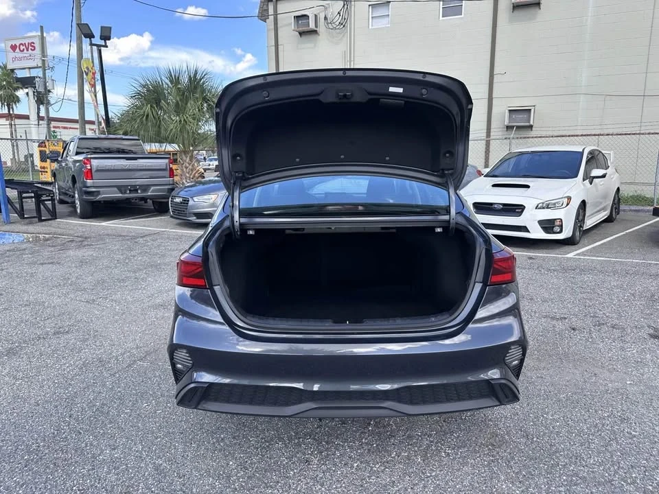 2023 Kia Forte - Image 8 of 19