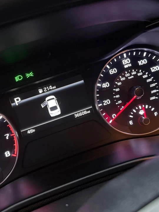 2023 Kia Forte - Image 6 of 7