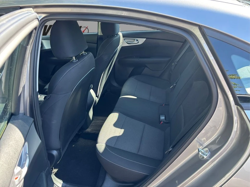 2023 Kia Forte - Image 10 of 12