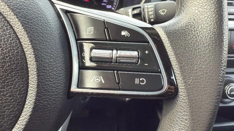 2023 Kia Forte - Image 11 of 12