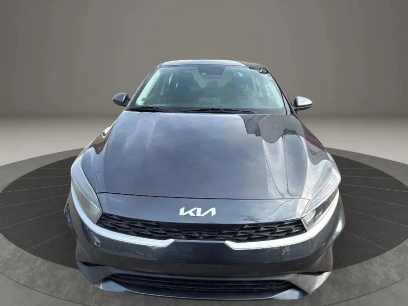 2023 Kia Forte - Image 2 of 12
