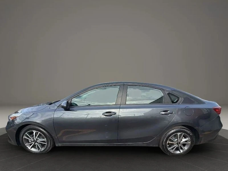 2023 Kia Forte - Image 8 of 12