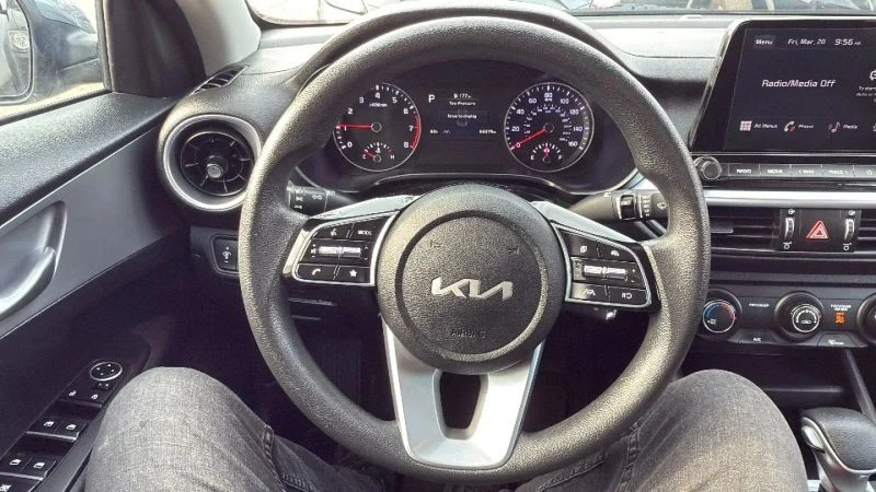 2023 Kia Forte - Image 10 of 12