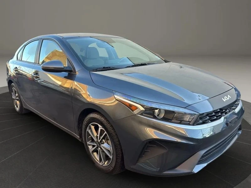 2023 Kia Forte - Image 3 of 12