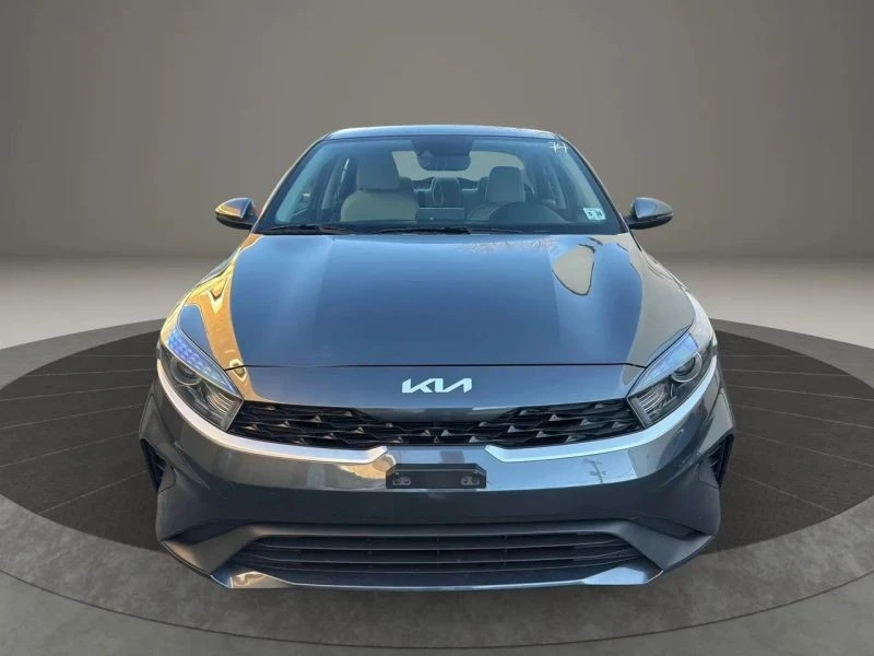 2023 Kia Forte - Image 2 of 12