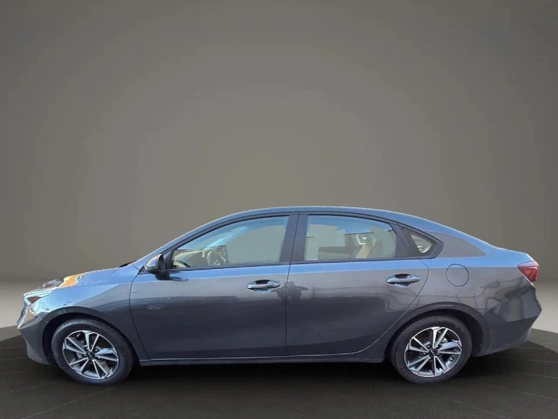 2023 Kia Forte - Image 8 of 12