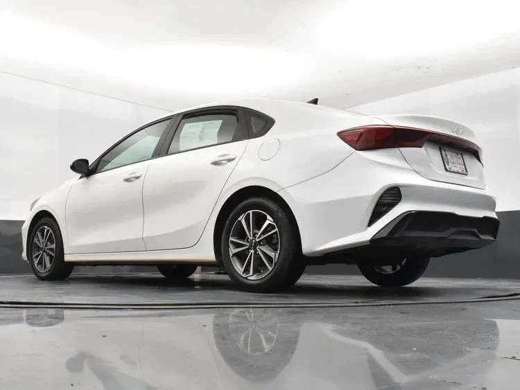 2023 Kia Forte - Image 12 of 12