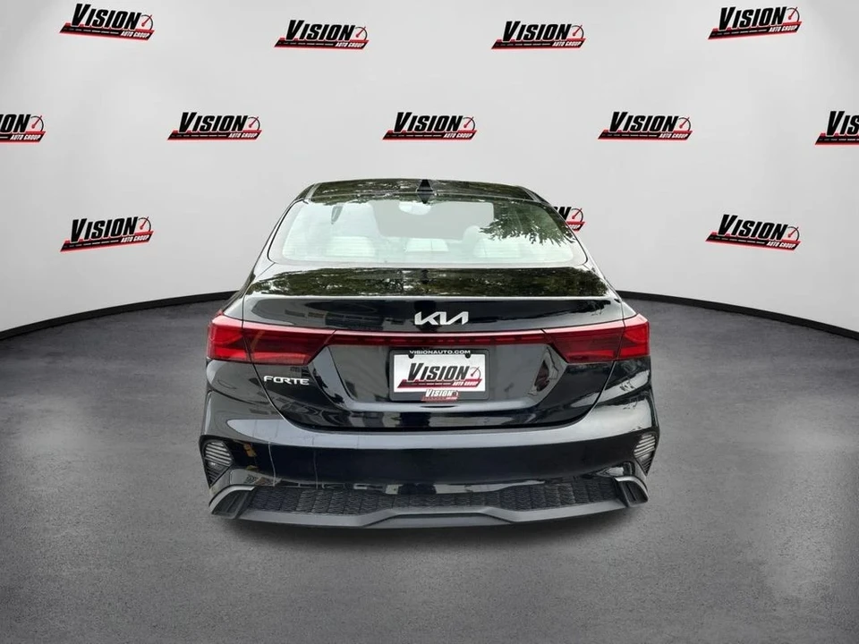 2023 Kia Forte - Image 6 of 12