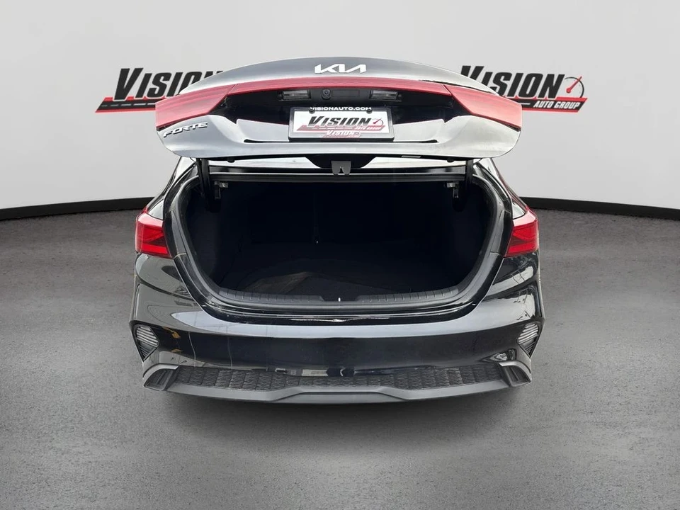 2023 Kia Forte - Image 11 of 12