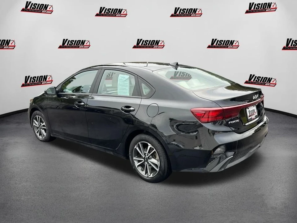2023 Kia Forte - Image 7 of 12