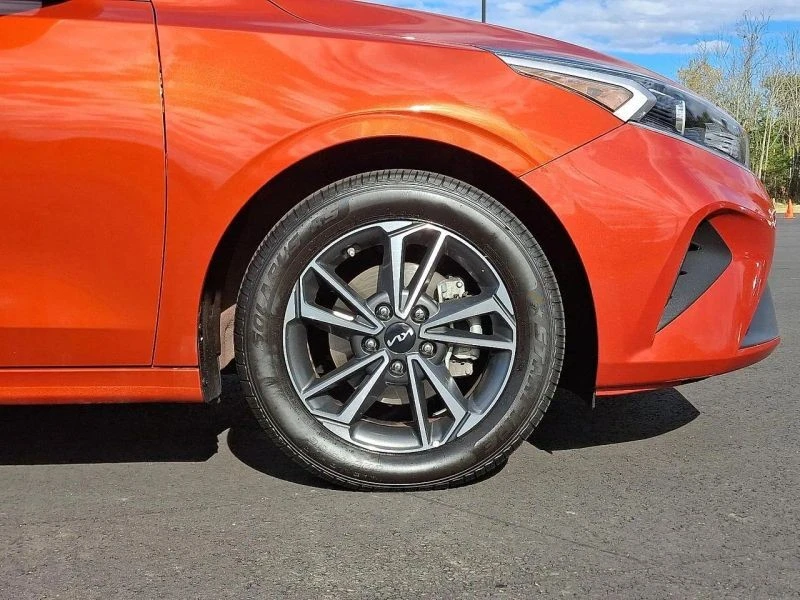 2023 Kia Forte - Image 8 of 12