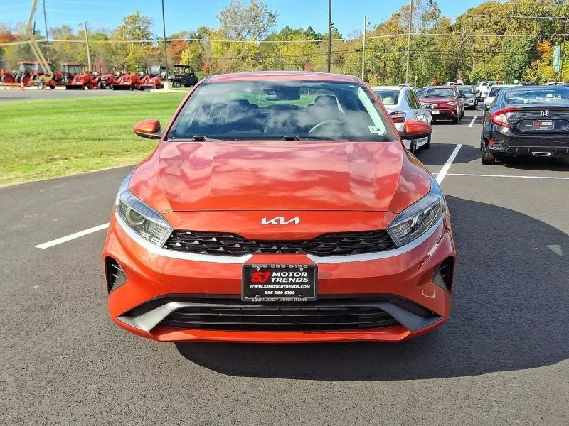 2023 Kia Forte - Image 2 of 12