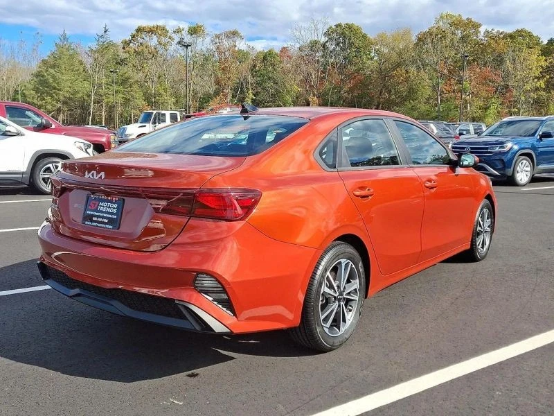 2023 Kia Forte - Image 6 of 12