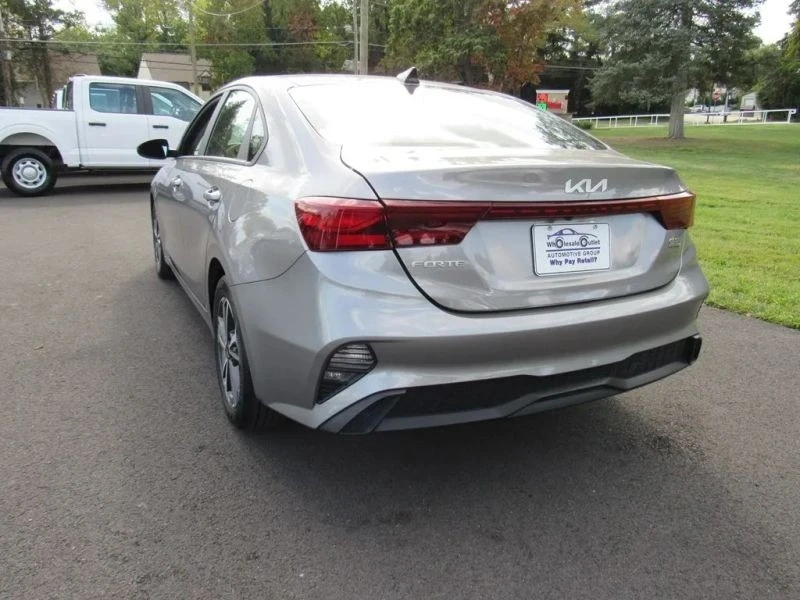 2023 Kia Forte - Image 6 of 12