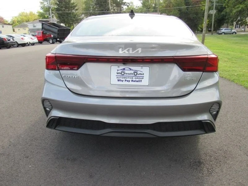 2023 Kia Forte - Image 7 of 12
