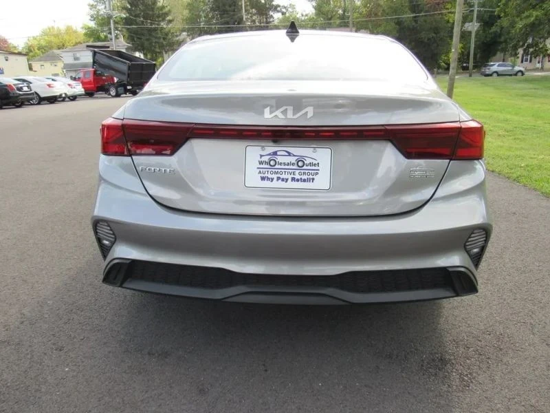 2023 Kia Forte - Image 7 of 12