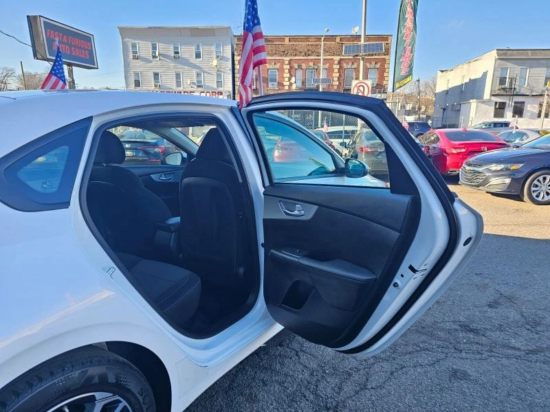 2023 Kia Forte - Image 12 of 12