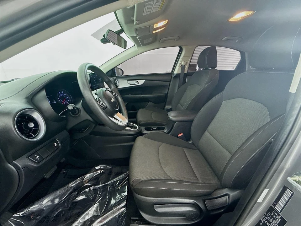 2023 Kia Forte - Image 20 of 21