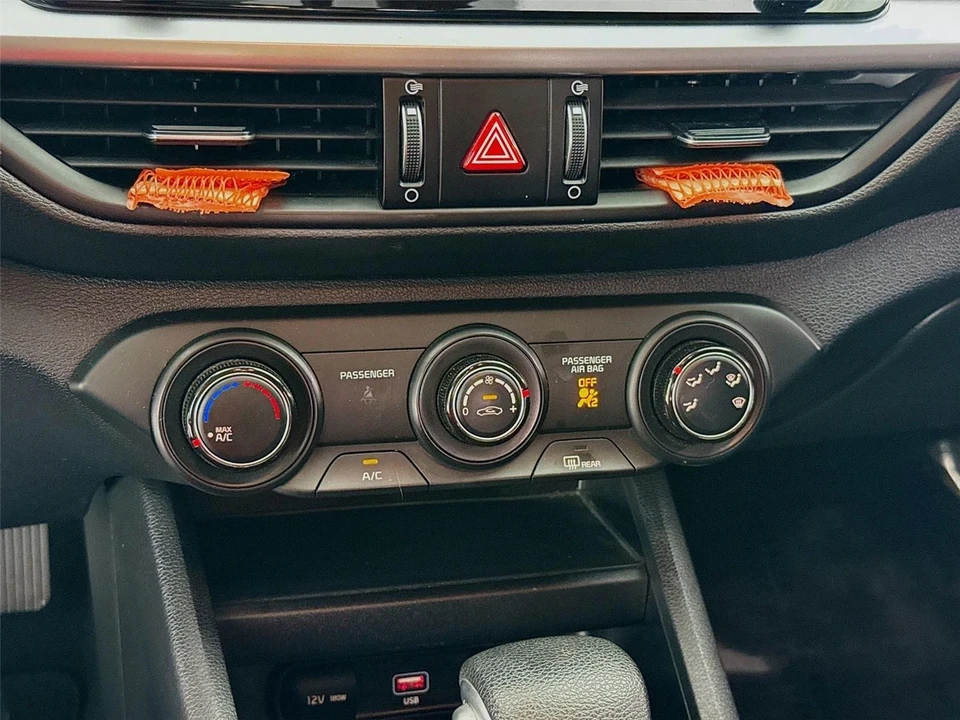 2023 Kia Forte - Image 15 of 21