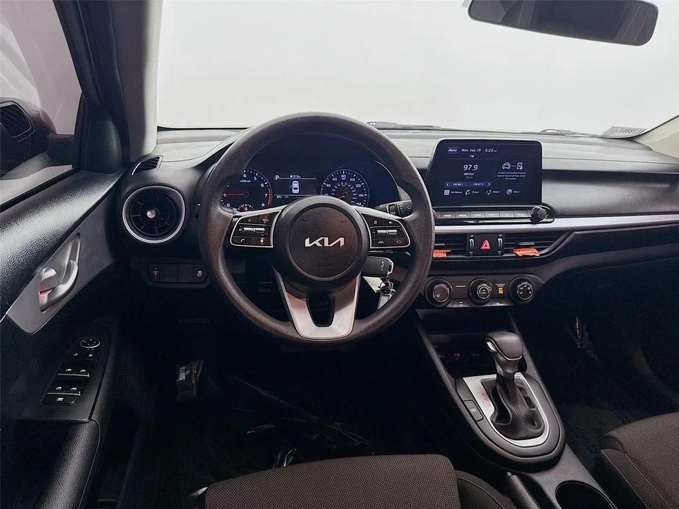 2023 Kia Forte - Image 21 of 21