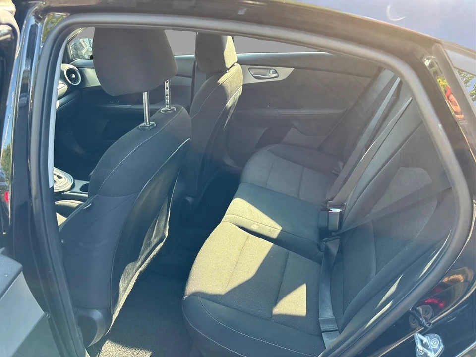 2023 Kia Forte - Image 10 of 12