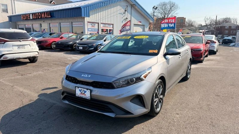 2023 Kia Forte - Image 4 of 12