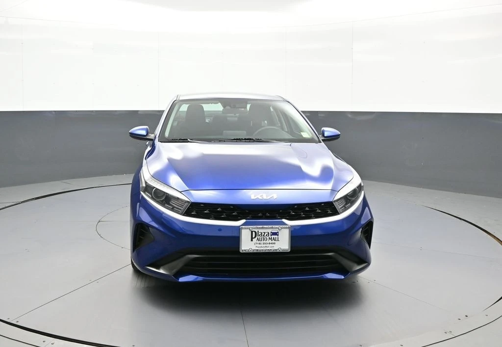 2023 Kia Forte - Image 2 of 21