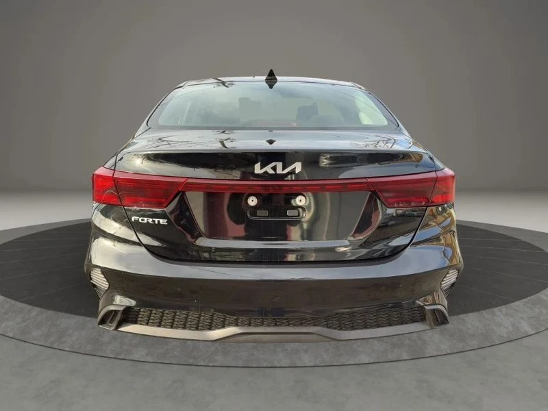 2023 Kia Forte - Image 6 of 12