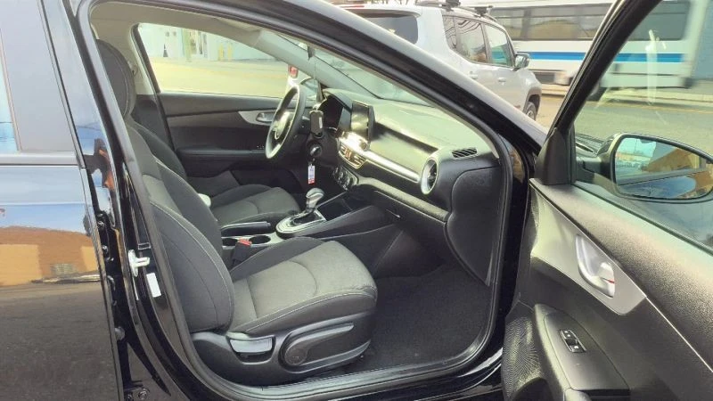 2023 Kia Forte - Image 12 of 12