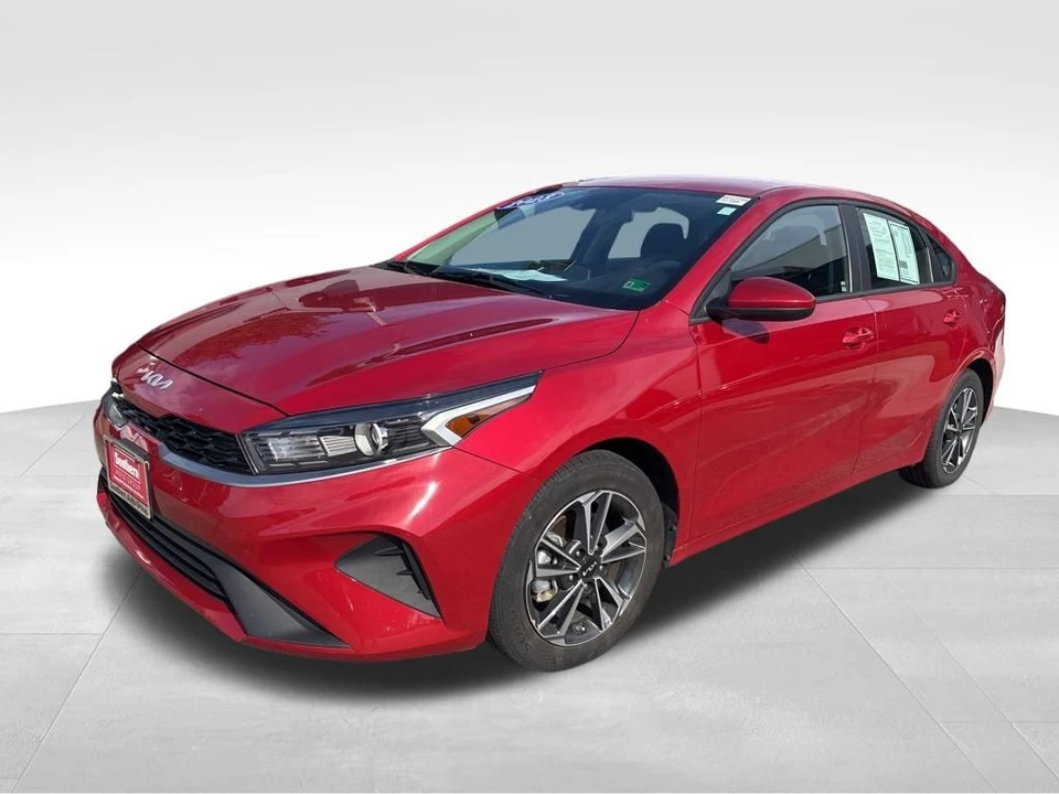 2023 Kia Forte - Image 3 of 12