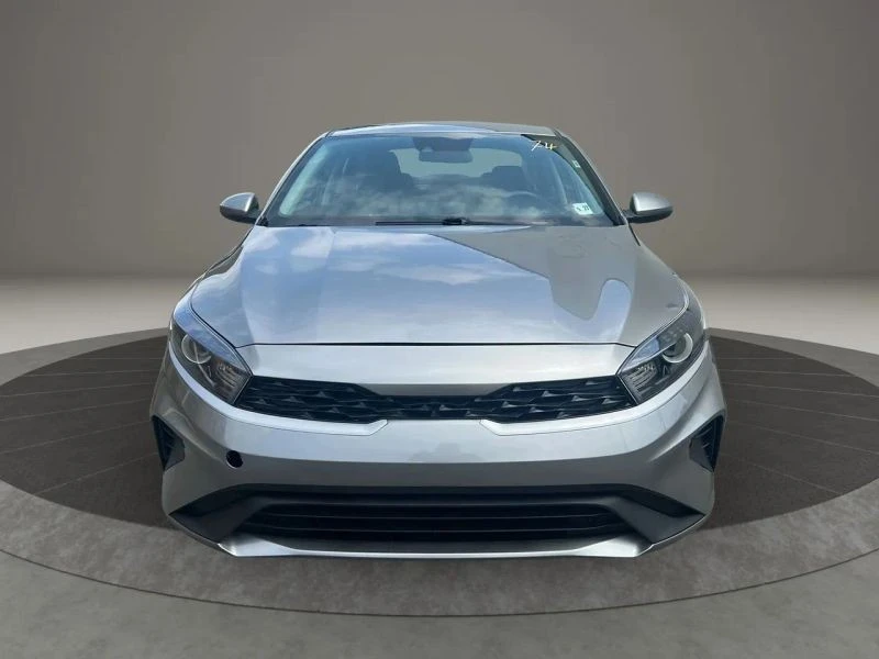 2023 Kia Forte - Image 2 of 12