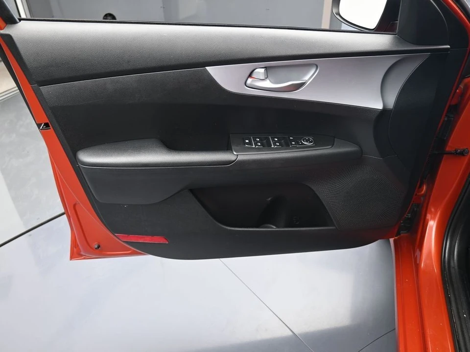 2023 Kia Forte - Image 12 of 12