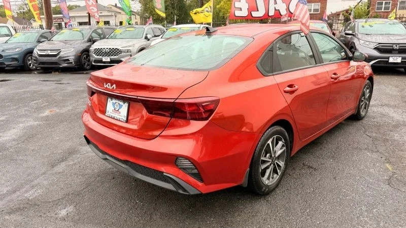 2023 Kia Forte - Image 7 of 12