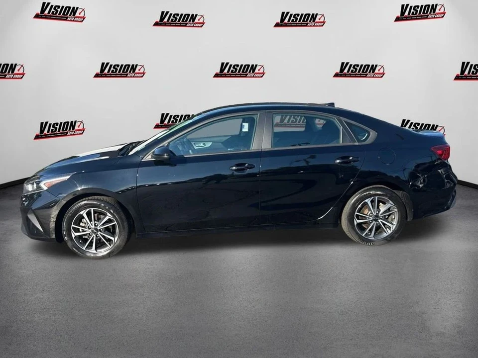 2023 Kia Forte - Image 7 of 12