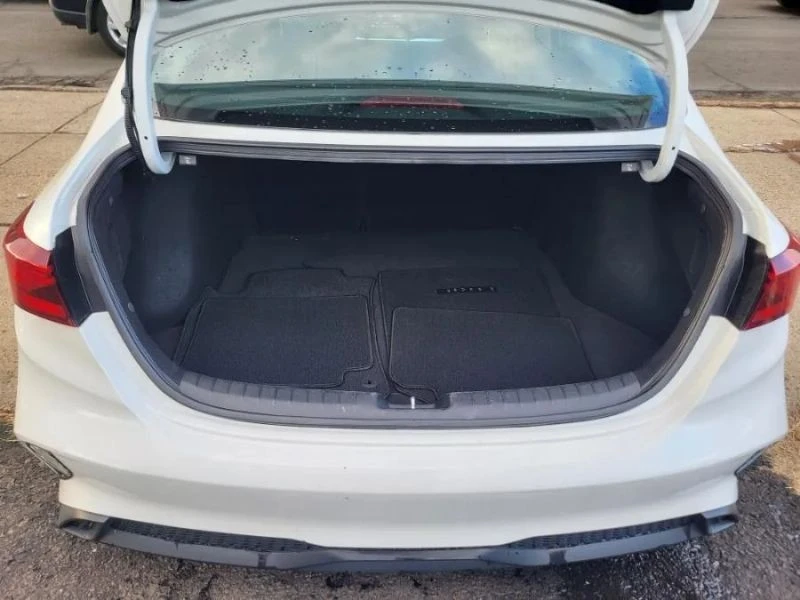 2023 Kia Forte - Image 11 of 12