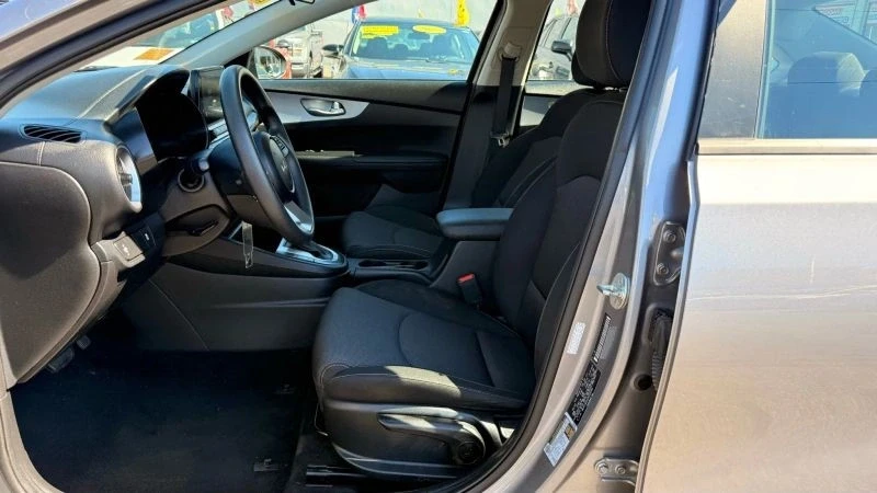 2023 Kia Forte - Image 12 of 12