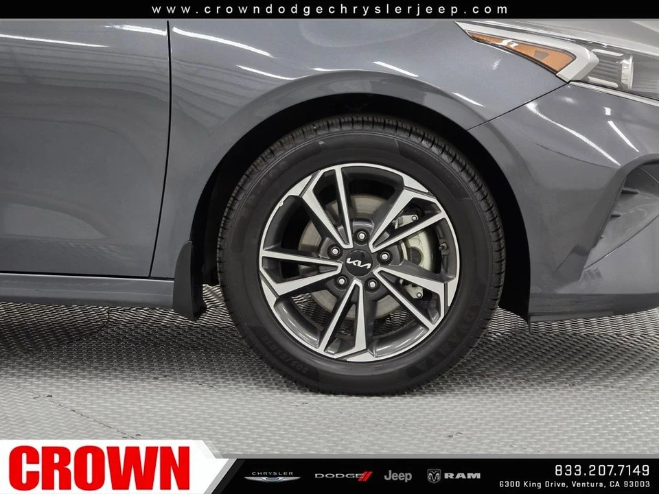 2023 Kia Forte - Image 9 of 12