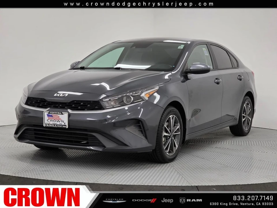 2023 Kia Forte - Image 3 of 12
