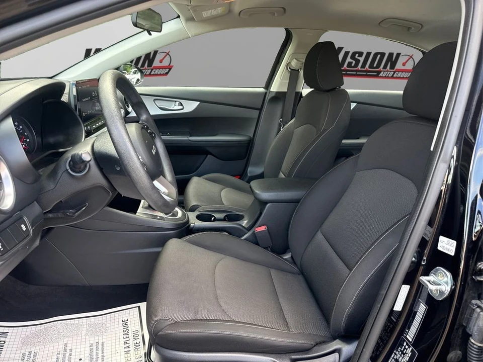 2023 Kia Forte - Image 9 of 12
